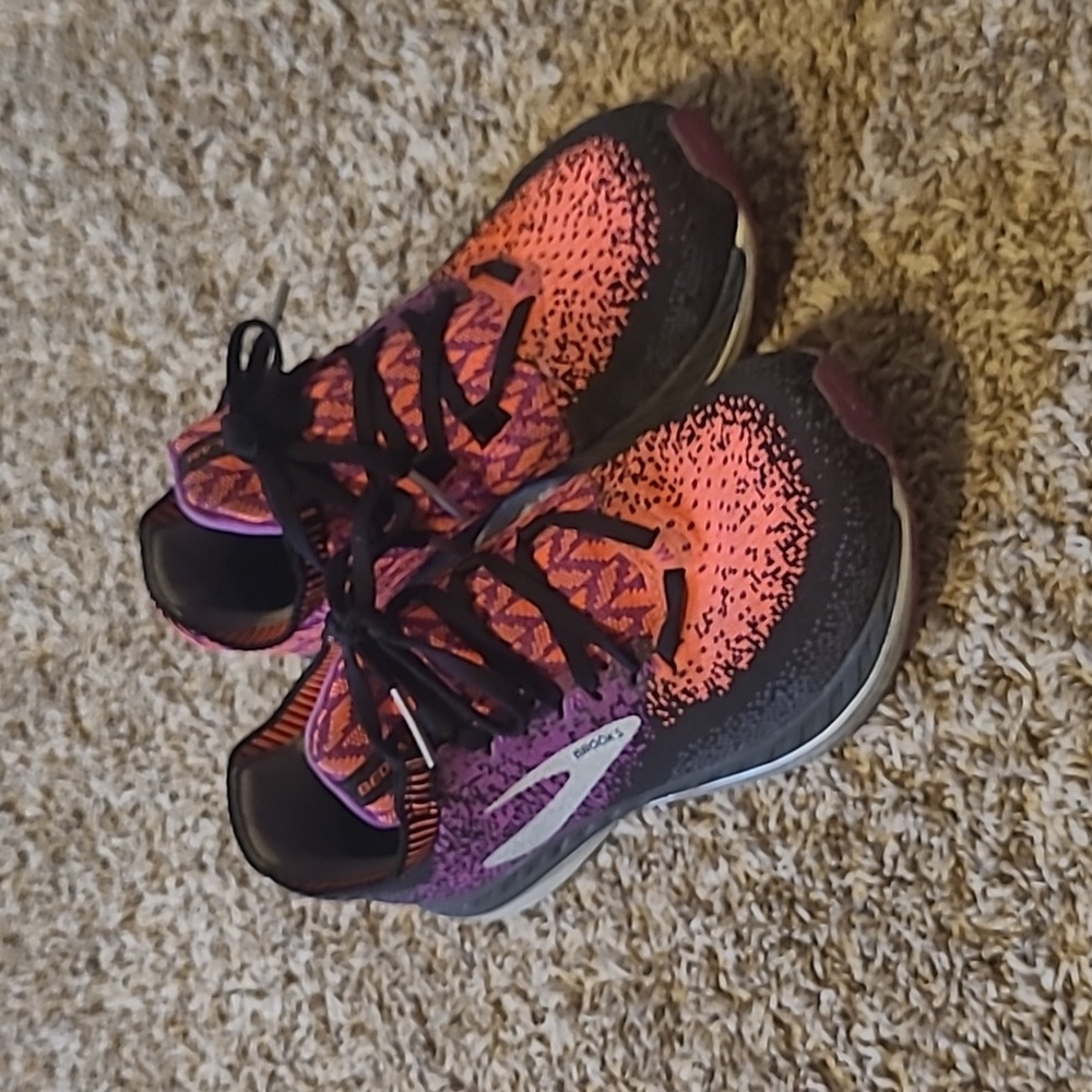 Brooks Bedlam running shoes size 6.5